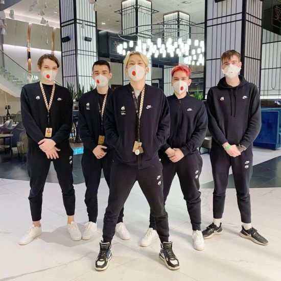 S15赛季LOL战力分析 BLG与Fly并列第五